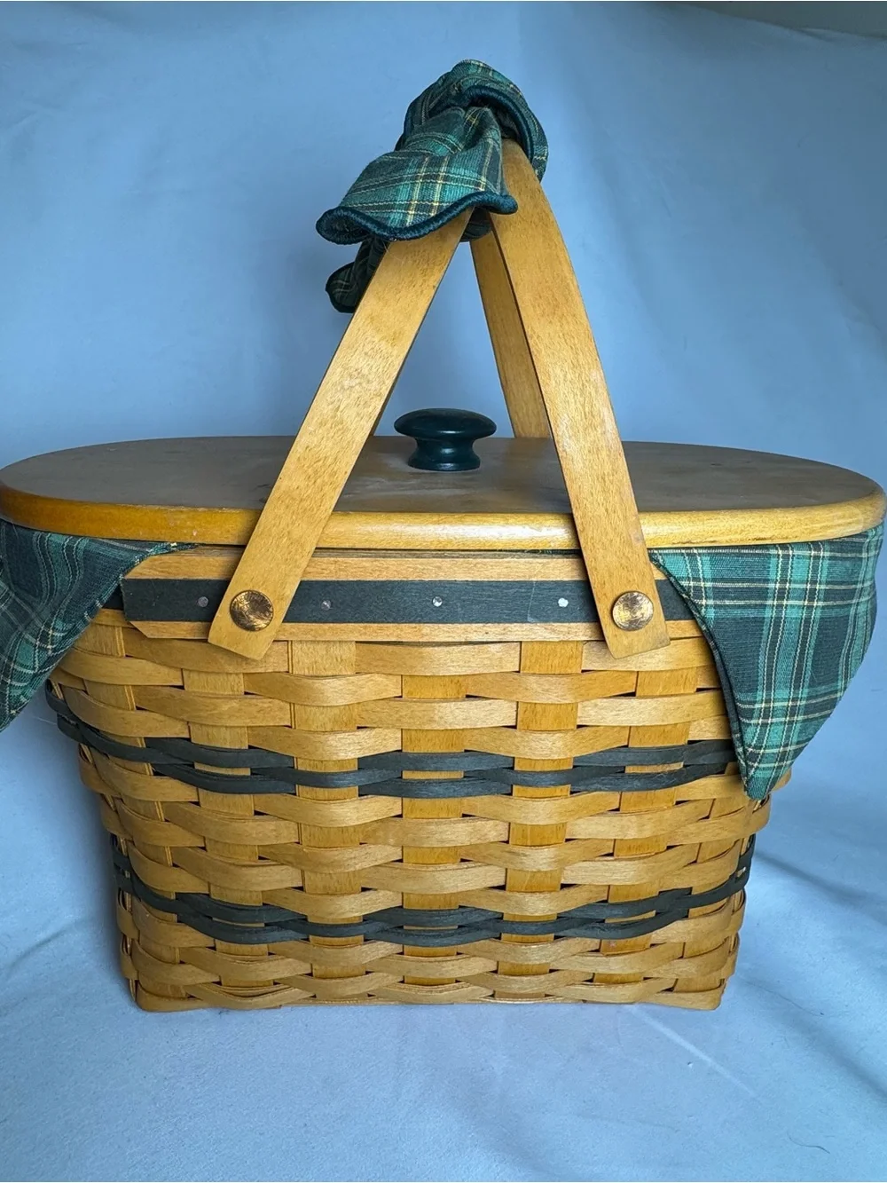 VTG 1997 Longaberger Traditions Collection Fellowship Basket with Lid and Liner